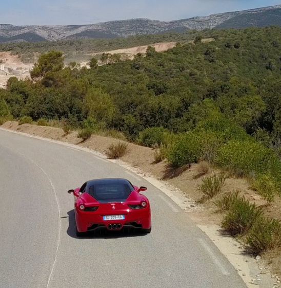 Coupon de réduction de 195 € pour 1 heure de conduite à sur route au volant d'1 Ferrari 458 Italia -30% - Aubagne (13)
